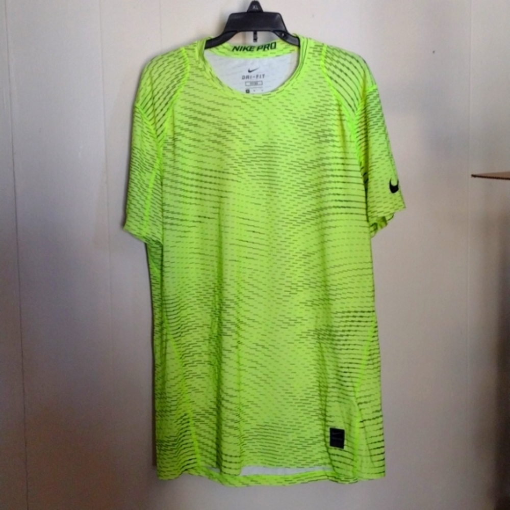 Md Nike Pro Dri-Fit Fitted Neon Yellow Chartreuse tee shirt